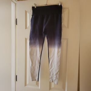 Zyia Active Black / White Ombre Leggings Size M